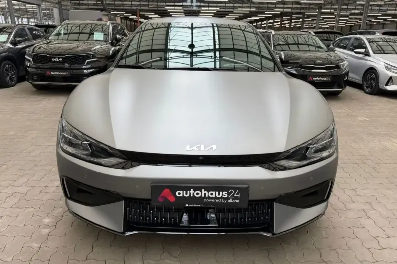 Kia EV6 din 2024 cu 12.035 km - oferta KIA135277 - foto 2