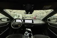 Kia EV6 din 2024 cu 12.035 km - oferta KIA135277 - foto 8