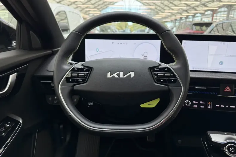 Kia EV6 din 2024 cu 12.035 km - oferta KIA135277 - foto 9