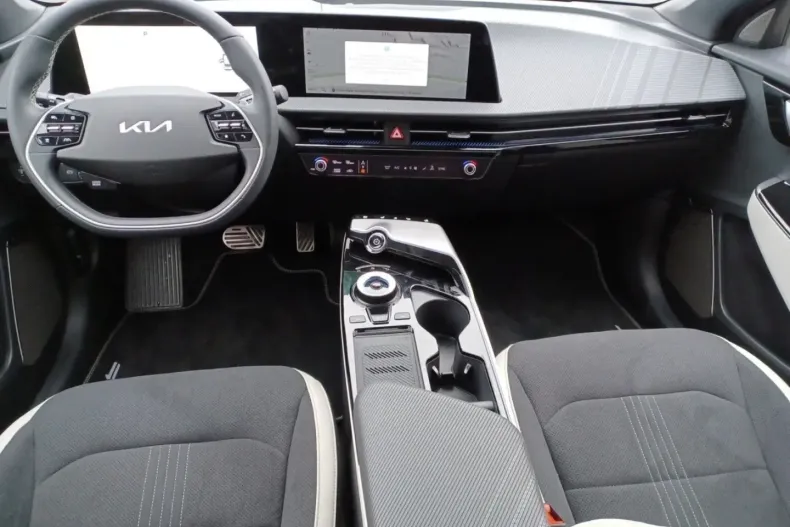 Kia EV6 din 2024 cu 3.608 km - oferta KIA135278 - foto 11