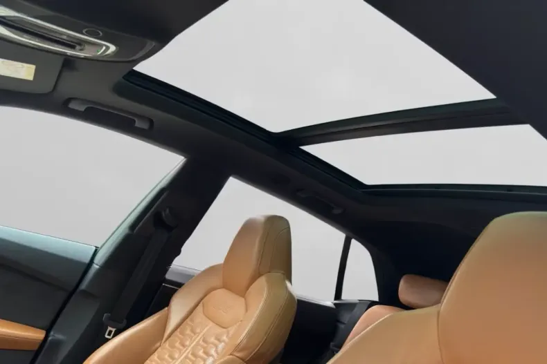 Audi RSQ8 din 2022 cu 76.115 km - oferta AUD135308 - foto 3