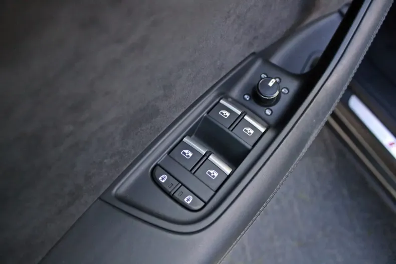 Audi RSQ8 din 2022 cu 88.890 km - oferta AUD135320 - foto 12