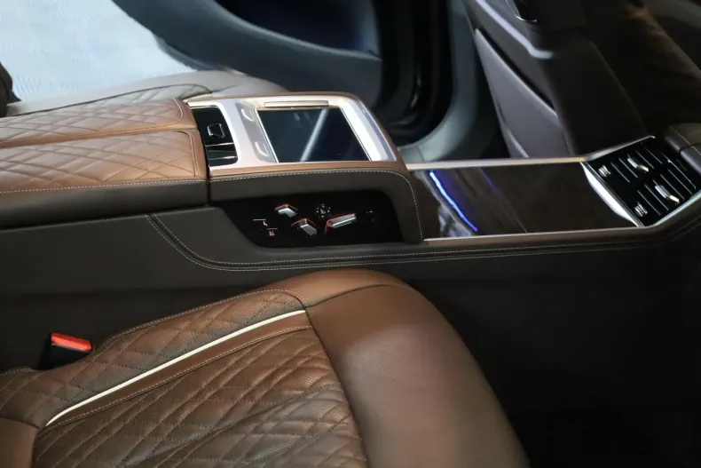 BMW 740 din 2020 cu 34.000 km - oferta BMW135321 - foto 14