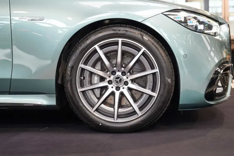 Mercedes-Benz S 63 AMG din 2024 cu 6.592 km - oferta MER135327 - foto 2