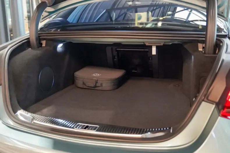 Mercedes-Benz S 63 AMG din 2024 cu 6.592 km - oferta MER135327 - foto 6