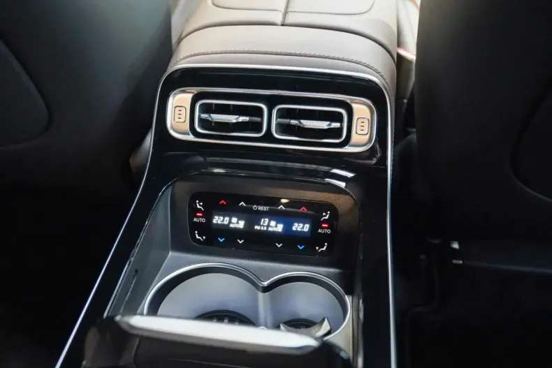 Mercedes-Benz S 63 AMG din 2024 cu 6.592 km - oferta MER135327 - foto 13