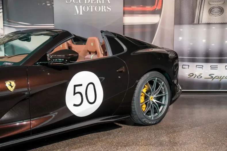 Ferrari 812 din 2022 cu 2.775 km - oferta FER135330 - foto 2