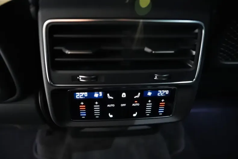 Audi RSQ8 din 2021 cu 57.146 km - oferta AUD135338 - foto 5