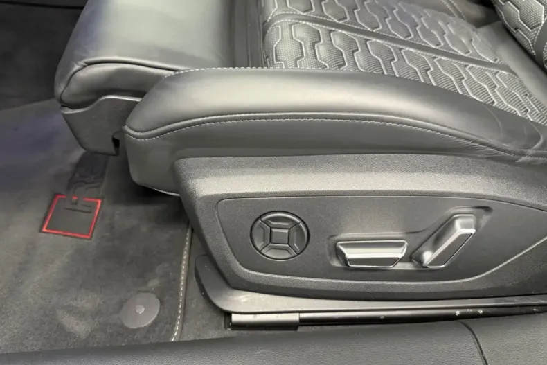 Audi RS7 din 2023 cu 15.000 km - oferta AUD135339 - foto 31