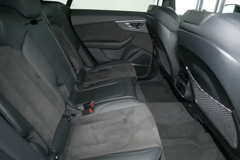 Audi RSQ8 din 2021 cu 65.700 km - oferta AUD135340 - foto 6