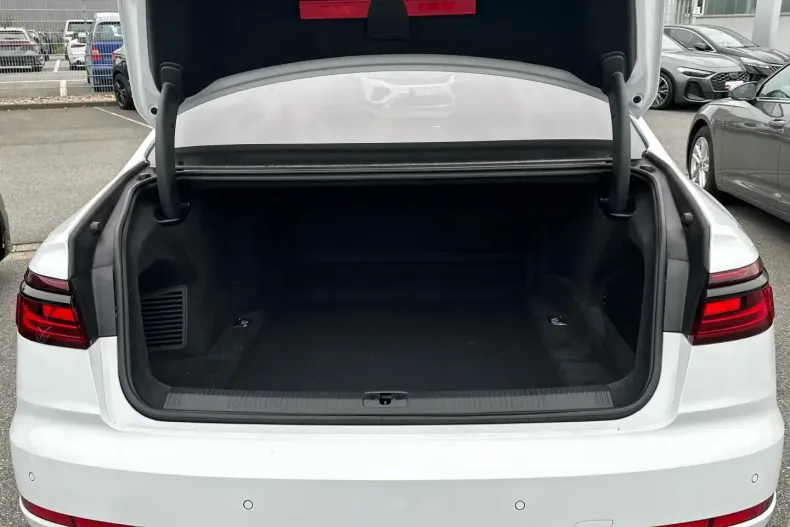 Audi A8 din 2024 cu 36.135 km - oferta AUD135341 - foto 4