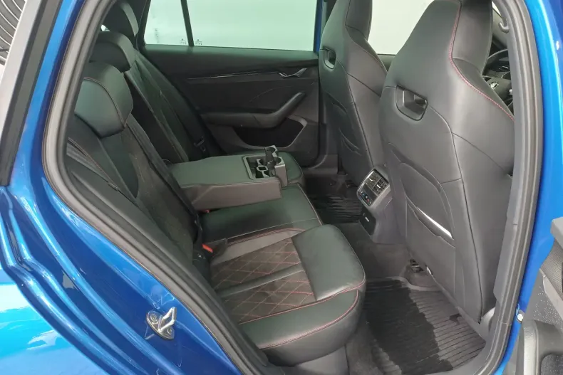 Skoda Octavia din 2023 cu 53.761 km - oferta SKO135350 - foto 31