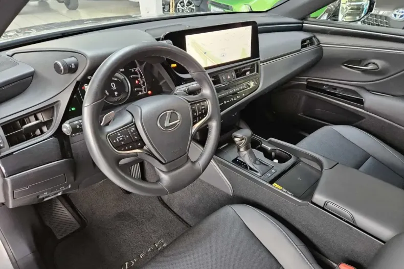 Lexus ES 300 din 2024 cu 10.880 km - oferta LEX135351 - foto 9