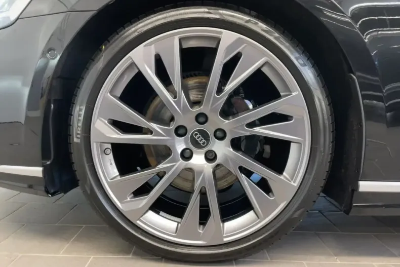 Audi A8 din 2022 cu 56.470 km - oferta AUD135365 - foto 4