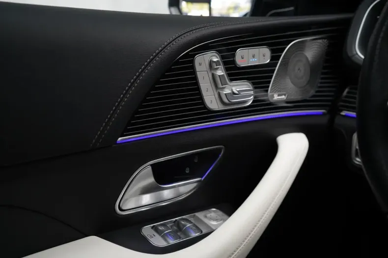 Mercedes-Benz GLE 300 din 2024 cu 20.950 km - oferta MER135368 - foto 12