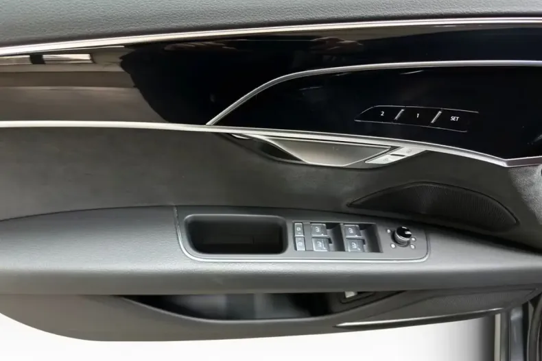 Audi A8 din 2022 cu 60.780 km - oferta AUD135369 - foto 11