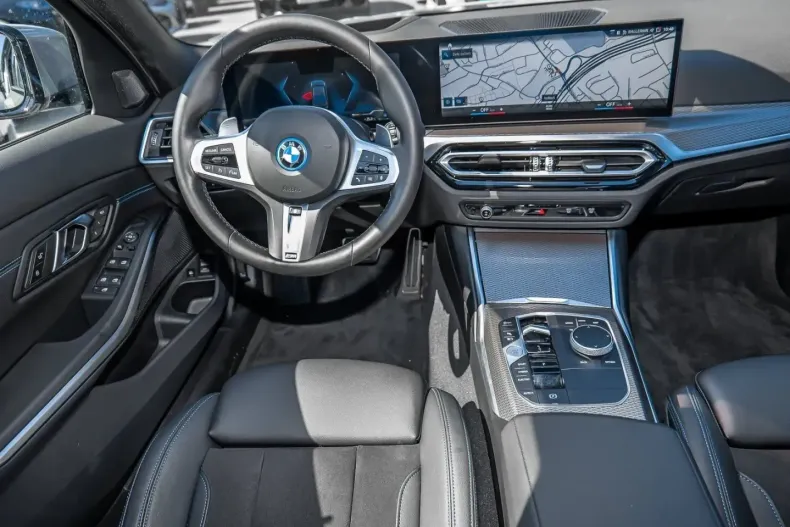 BMW 330 din 2024 cu 11.550 km - oferta BMW135372 - foto 11