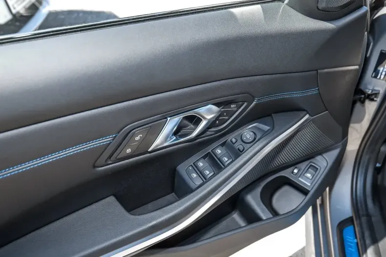 BMW 330 din 2024 cu 11.550 km - oferta BMW135372 - foto 13