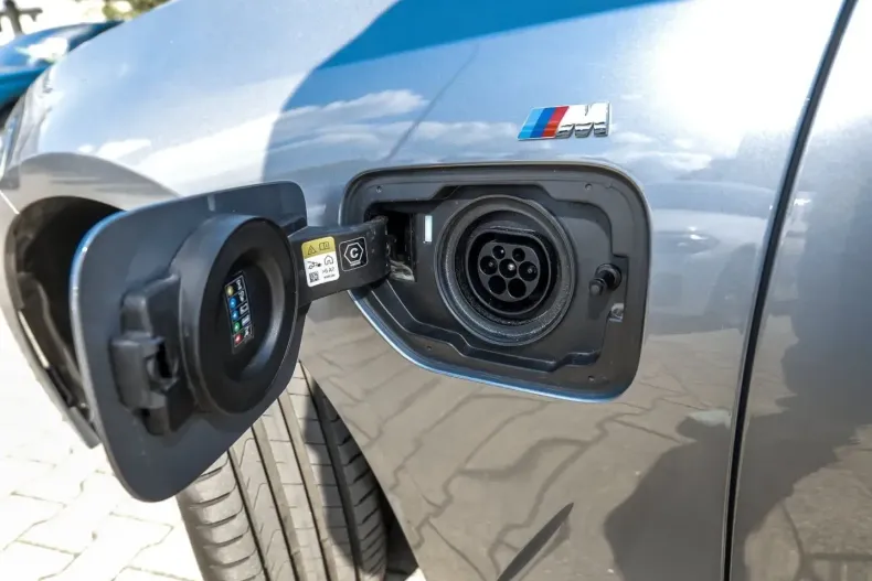 BMW 330 din 2024 cu 11.550 km - oferta BMW135372 - foto 16