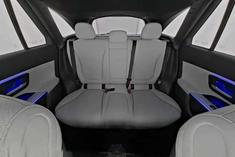 Mercedes-Benz GLC 300 din 2024 cu 17.776 km - oferta MER135393 - foto 9