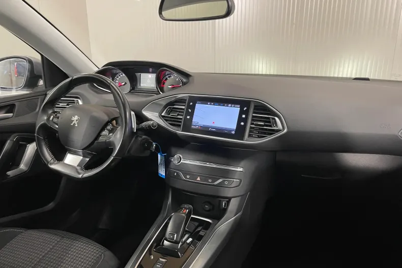 Peugeot 308 din 2020 cu 136.772 km - oferta PEU135451 - foto 8