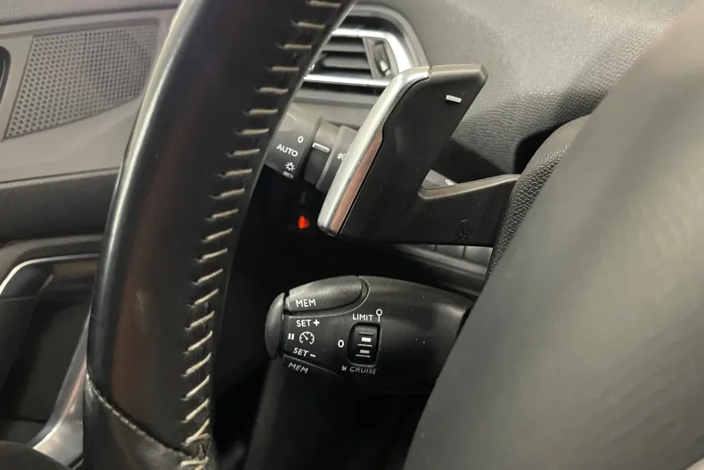 Peugeot 308 din 2020 cu 136.772 km - oferta PEU135451 - foto 25