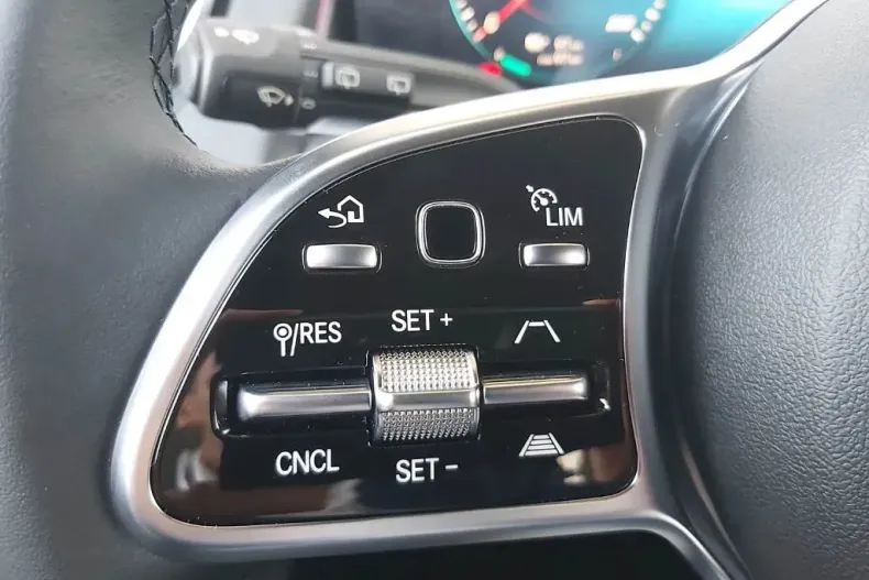 Mercedes-Benz EQB din 2022 cu 40.500 km - oferta MER135459 - foto 11