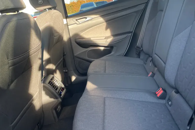 Volkswagen Golf din 2025 cu 1 km - oferta VOL135466 - foto 11