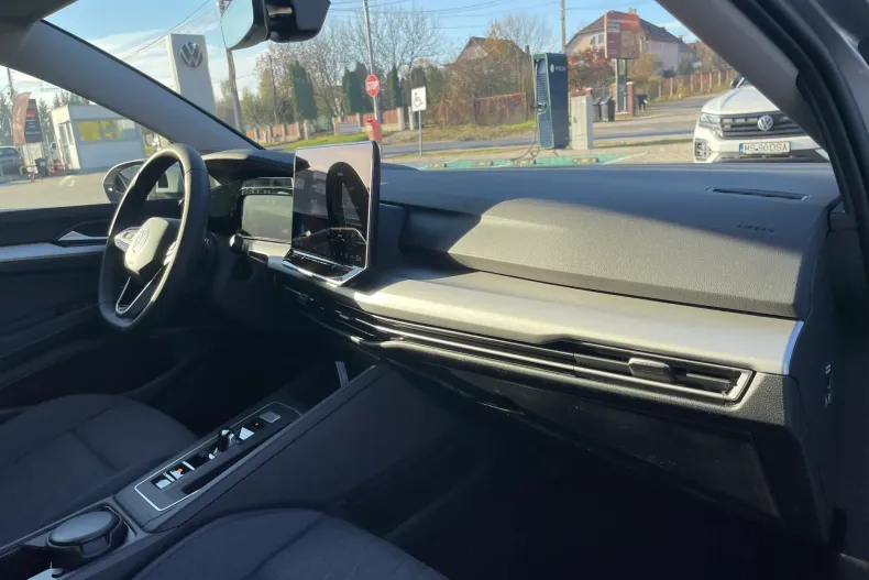 Volkswagen Golf din 2025 cu 1 km - oferta VOL135466 - foto 14