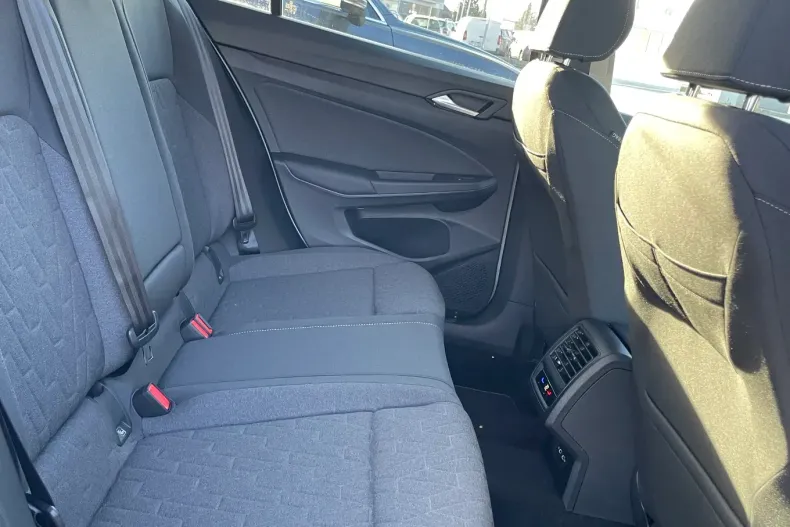 Volkswagen Golf din 2025 cu 1 km - oferta VOL135466 - foto 15