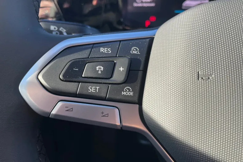 Volkswagen Golf din 2025 cu 1 km - oferta VOL135466 - foto 17