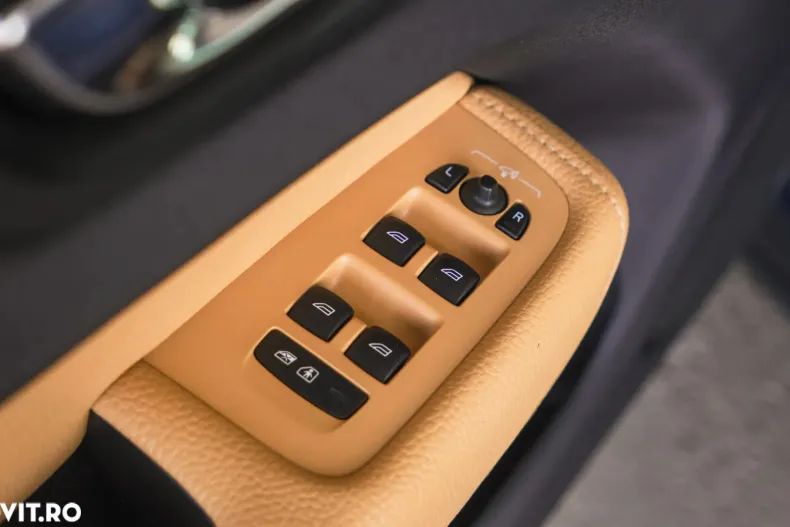 Volvo XC60 din 2019 cu 139.000 km - oferta VOL135479 - foto 21