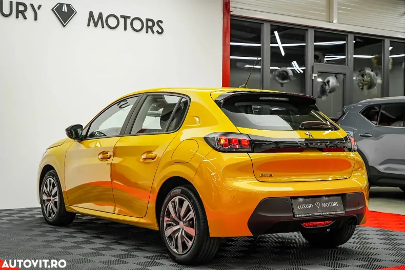 Peugeot 208 din 2023 cu 68.000 km - oferta PEU135486 - foto 11