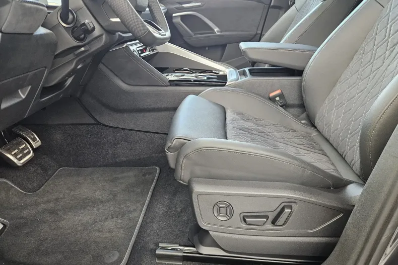 Audi Q5 din 2025 cu 10 km - oferta AUD135493 - foto 10