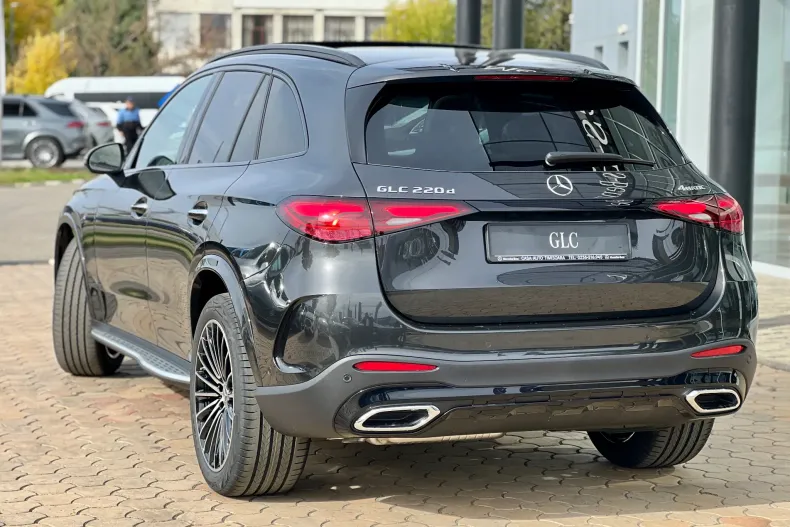 Mercedes-Benz GLC din 2025 cu 4 km - oferta MER135501 - foto 3