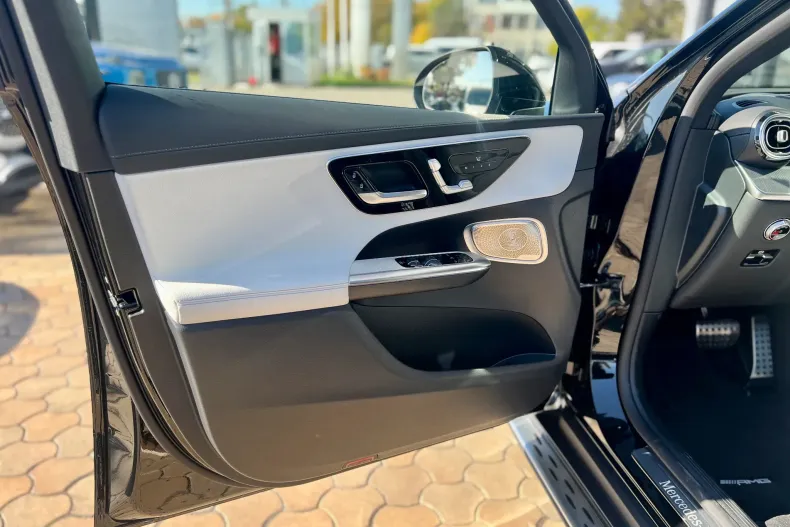 Mercedes-Benz GLC din 2025 cu 3 km - oferta MER135503 - foto 9