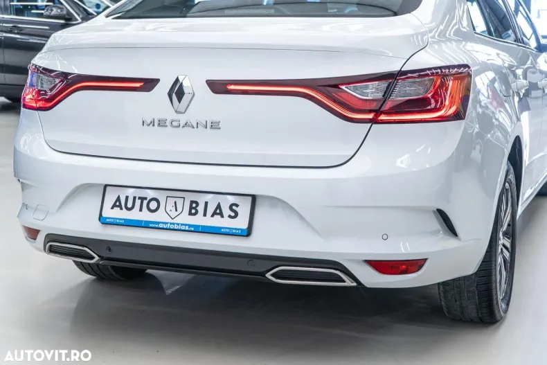 Renault Megane din 2023 cu 87.647 km - oferta REN135508 - foto 13