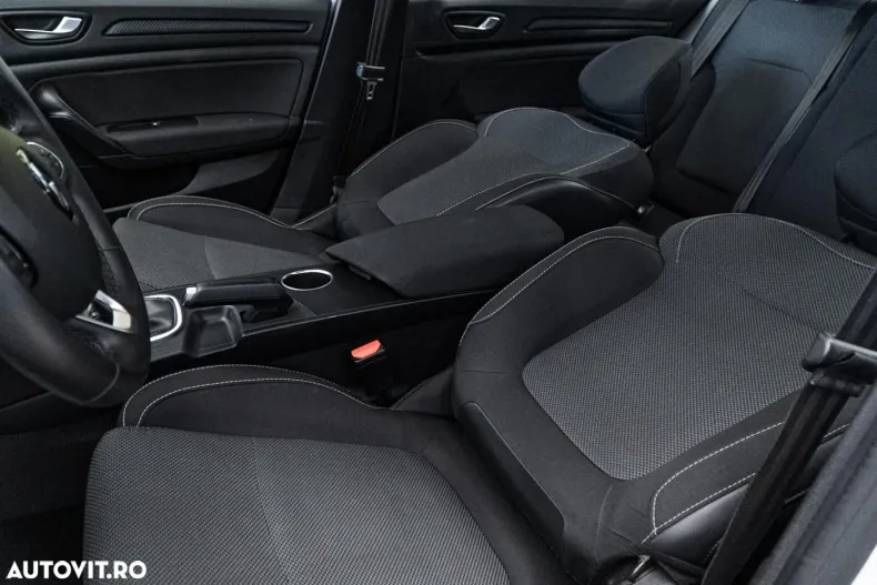 Renault Megane din 2023 cu 87.647 km - oferta REN135508 - foto 29