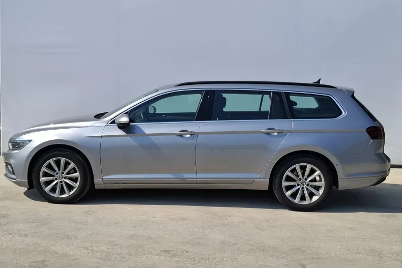 Volkswagen Passat din 2022 cu 84.840 km - oferta VOL135511 - foto 2