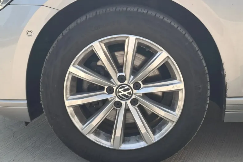 Volkswagen Passat din 2022 cu 84.840 km - oferta VOL135511 - foto 6