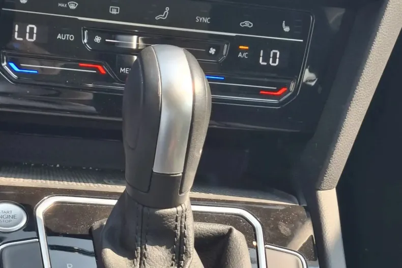 Volkswagen Passat din 2022 cu 84.840 km - oferta VOL135511 - foto 13