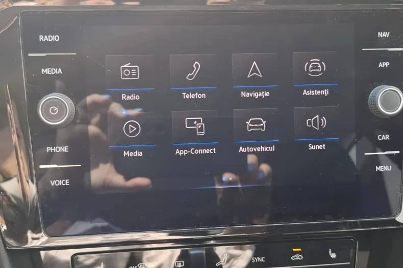 Volkswagen Passat din 2022 cu 84.840 km - oferta VOL135511 - foto 15