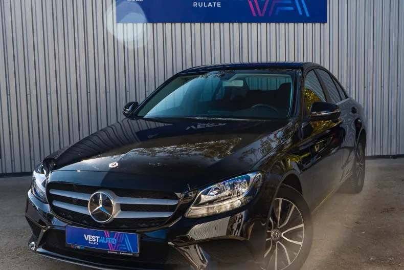 Mercedes-Benz C din 2020 cu 70.935 km - oferta MER135534 - foto 1