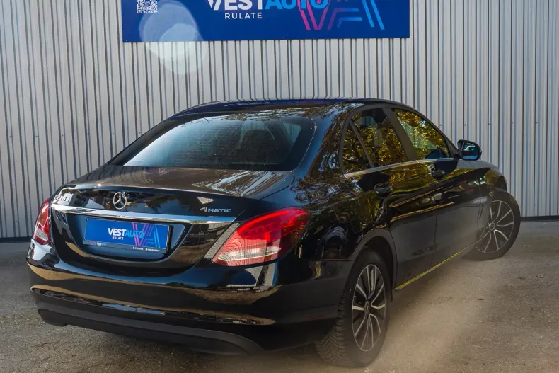 Mercedes-Benz C din 2020 cu 70.935 km - oferta MER135534 - foto 7