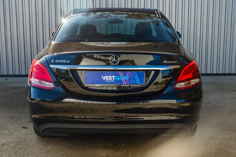 Mercedes-Benz C din 2020 cu 70.935 km - oferta MER135534 - foto 23