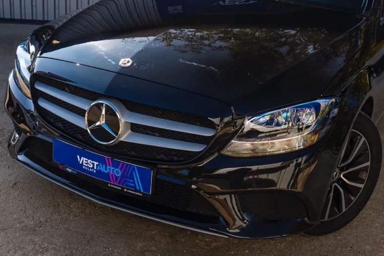 Mercedes-Benz C din 2020 cu 70.935 km - oferta MER135534 - foto 37