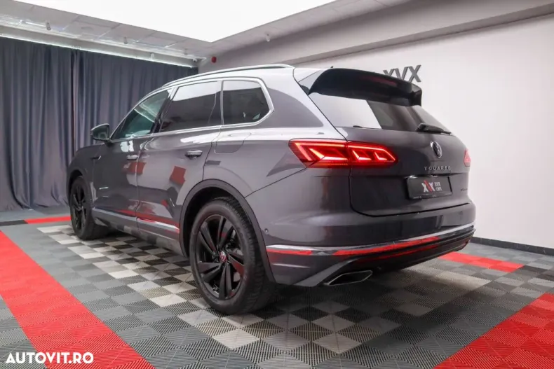 Volkswagen Touareg din 2021 cu 153.900 km - oferta VOL135535 - foto 3