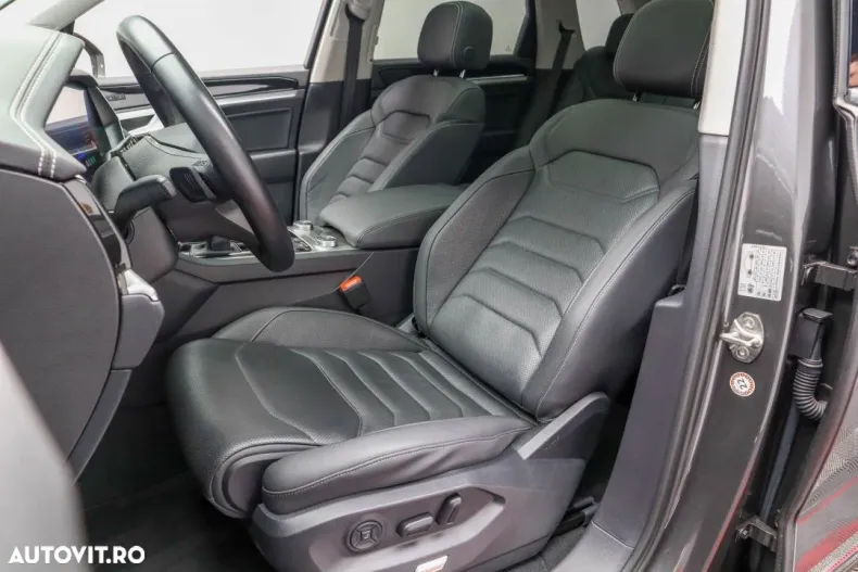 Volkswagen Touareg din 2021 cu 153.900 km - oferta VOL135535 - foto 26