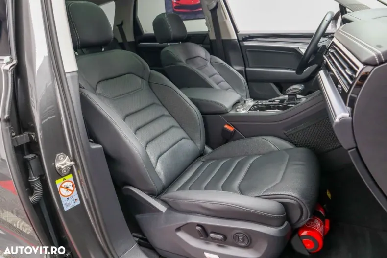 Volkswagen Touareg din 2021 cu 153.900 km - oferta VOL135535 - foto 27