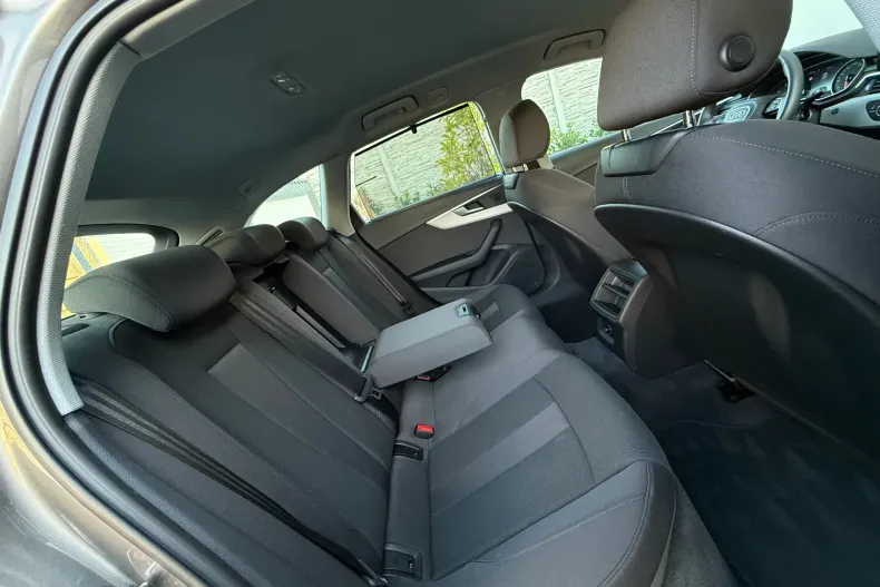 Audi A4 din 2022 cu 177.600 km - oferta AUD135559 - foto 19